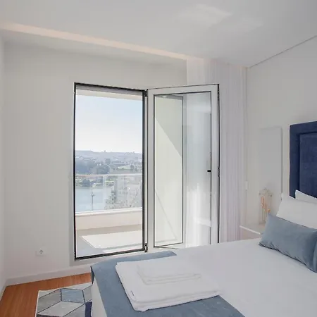 Apartment Liiiving In Porto - Luxury River View *
