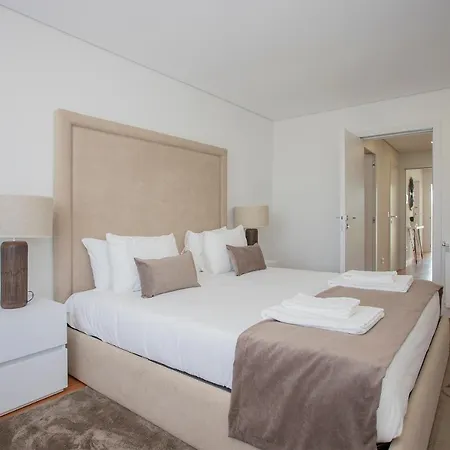 Liiiving In Porto - Luxury River View * Valbom (Gondomar)