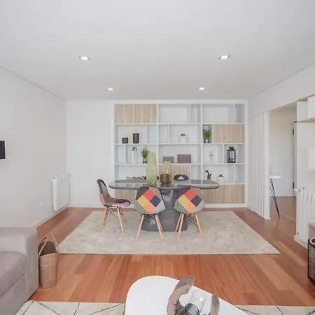 Liiiving In Porto - Luxury River View Apartment Valbom (Gondomar)