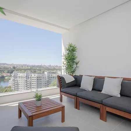 Apartment Liiiving In Porto - Luxury River View Valbom (Gondomar)